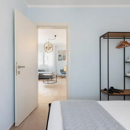 F & B Summer Collection - Apartment *
