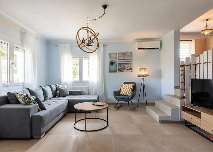 F & B Summer Collection - Apartment